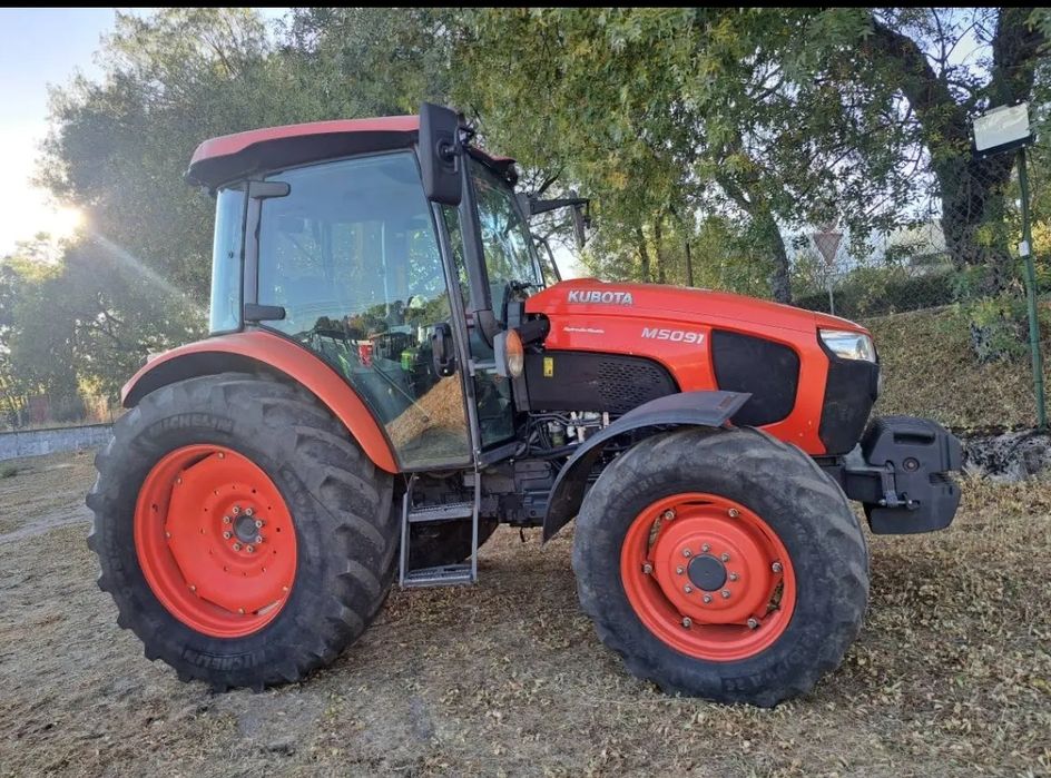 Trator retro mini giratória