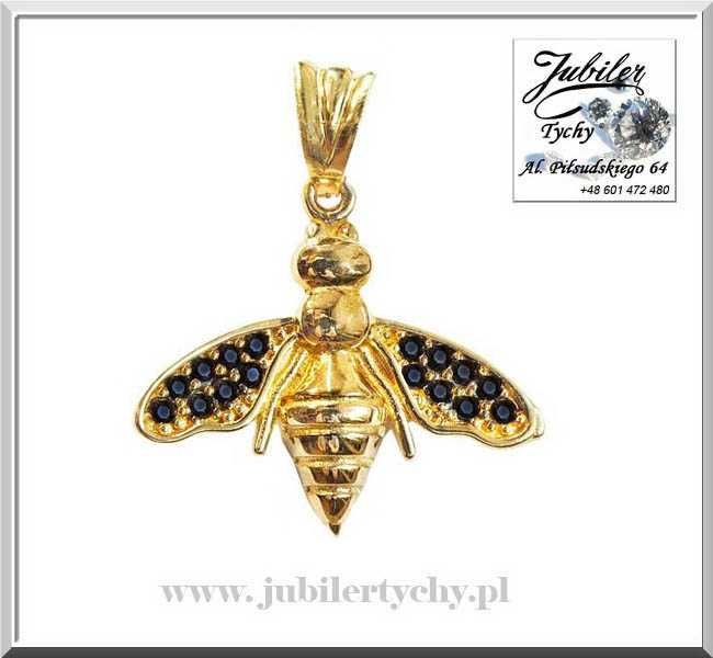 Złota zawieszka pszczoła pszczółka z onyksami 14K