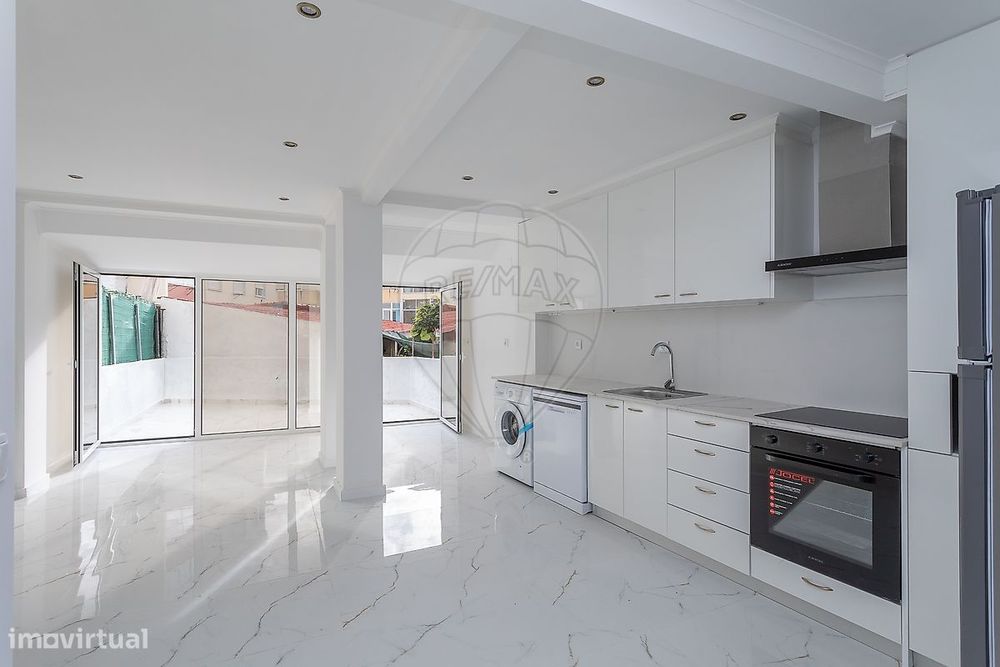Apartamento T1 para venda — Queluz E Belas, Lisboa