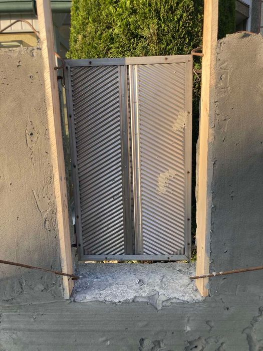 Бляха нержавійка