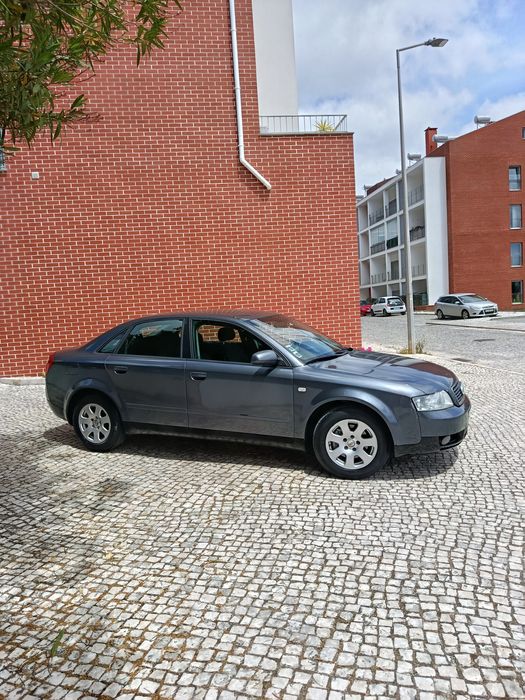 Audi A4 1.9 TDI  130CV PD em muito bom estado!!!