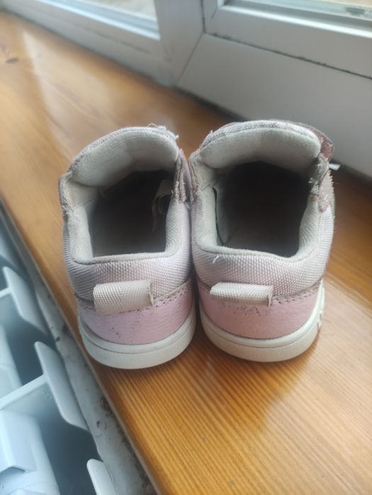 Фірмові черевички кросівки UGG на дівчинку 13,5см 22р натуральна замша