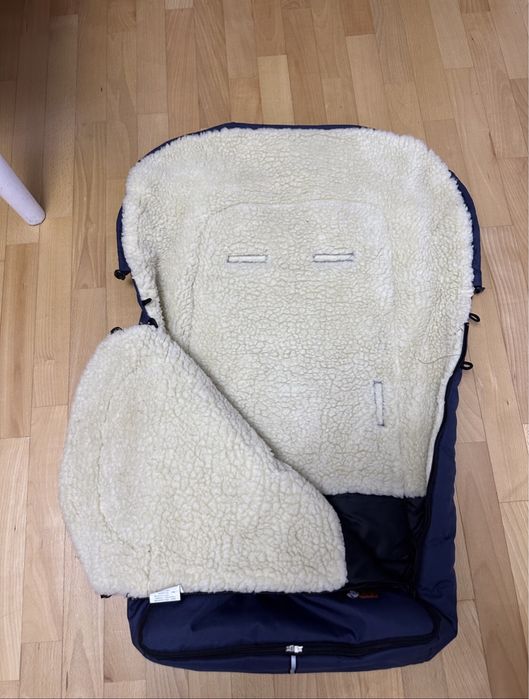 Дуже теплий чохол на овчині в коляску або санки.