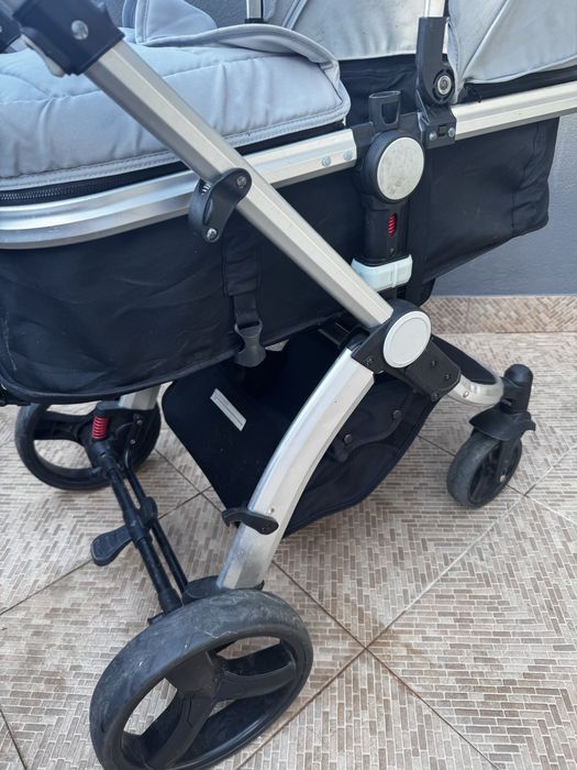 Careinho de bebé