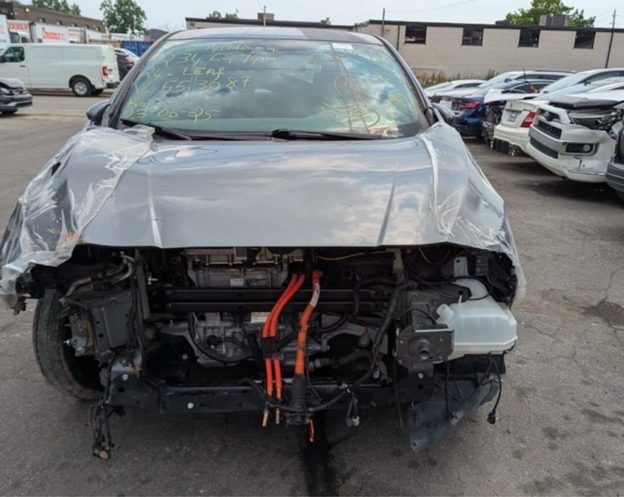 Nissan leaf 2023 62