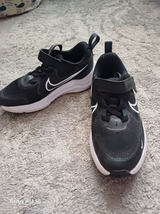 Дитячі оригінальні кросівки Nike
