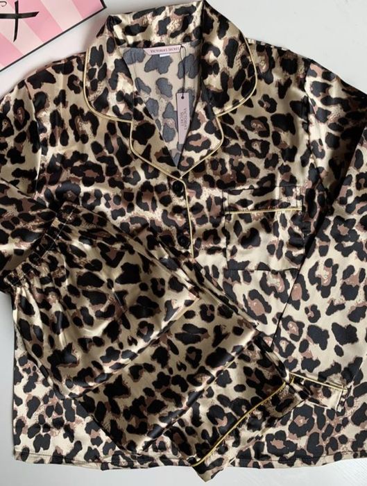 Продам піжаму в леопардовому принті