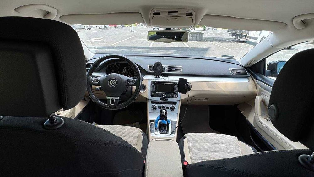 Volkswagen CC.