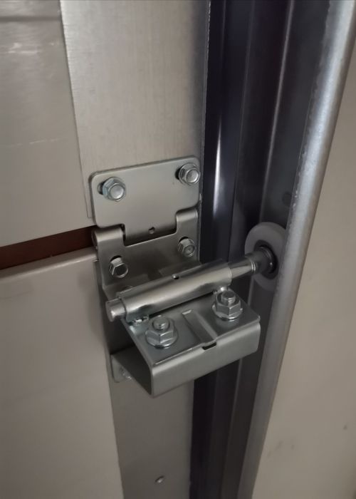 Brama Fakro orzech 2750x2250 garażowa segmentowa Hato 2xpilot