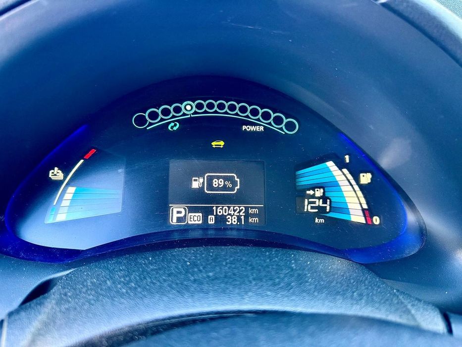 електромобіль Nissan leaf 30квт