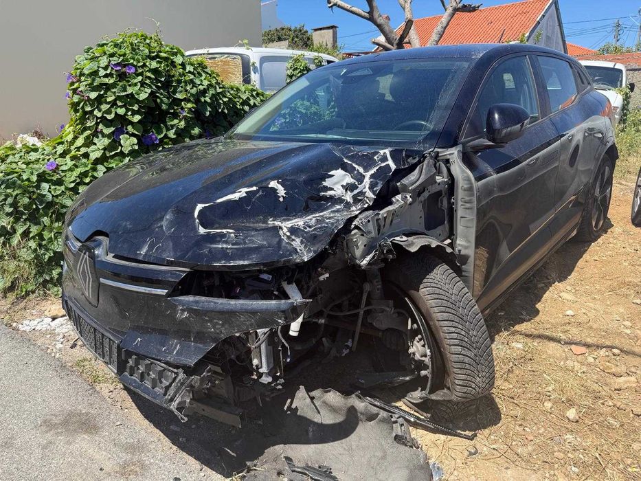 Renault Megane E-Tech EV60 Sinistrado / Reparável / Peças