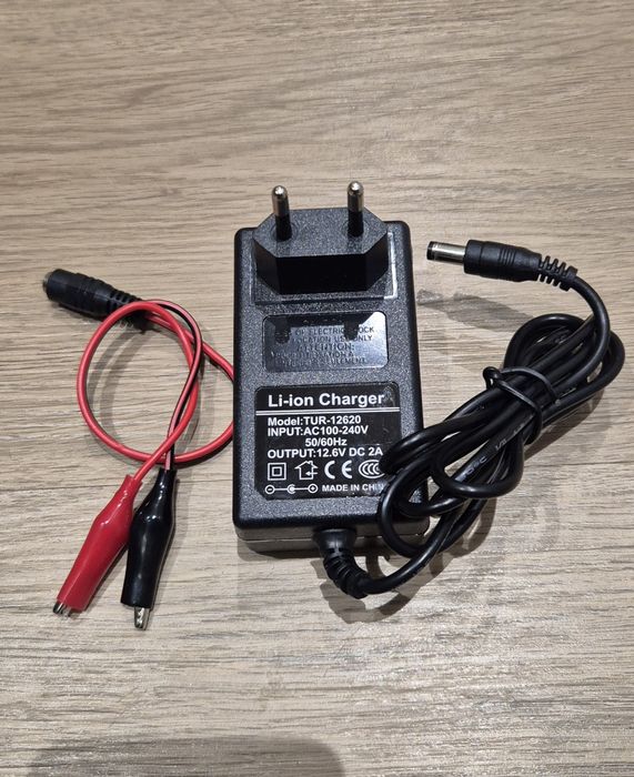 Акумуляторна батарея 12v - 21Ah