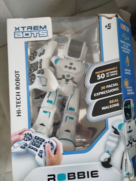 Інтерактивний робот Xtrem Bots — Robbie STEMОсновні характеристики та функції:Програмування  можливість запрограмувавати