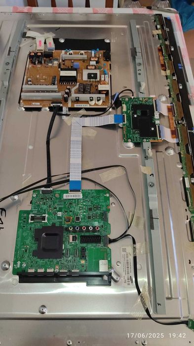 TV Samsung para peças Modelo: UE48H6800AW