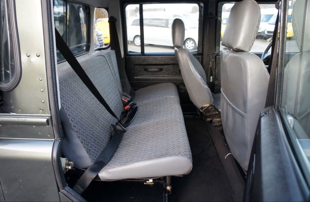 Land Rover Defender 130
