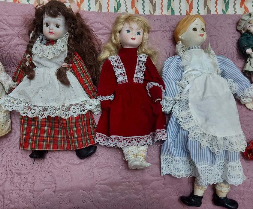 Bonecas de porcelana de coleção, 9 (6 grandes e 3 mais pequenas)