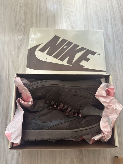 Nike air jordan Travis Scoot