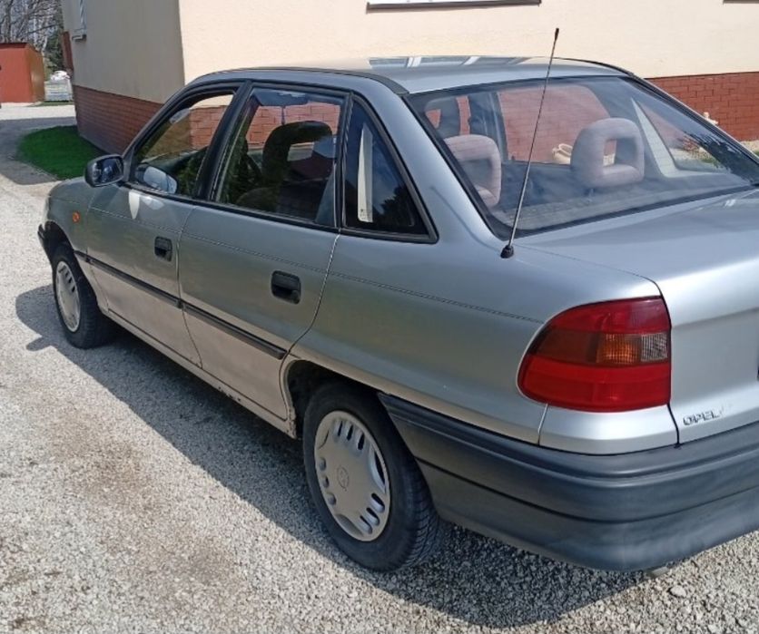 Sprzedam Opla Astrę