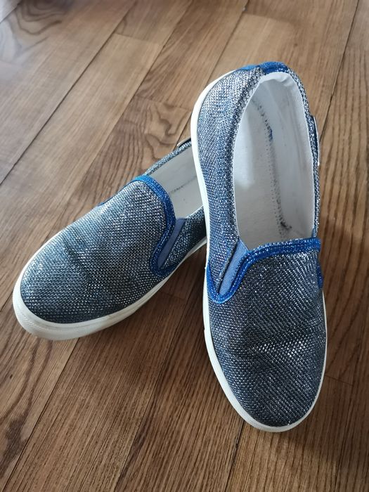 Сліпони Guess в ідеальному стані