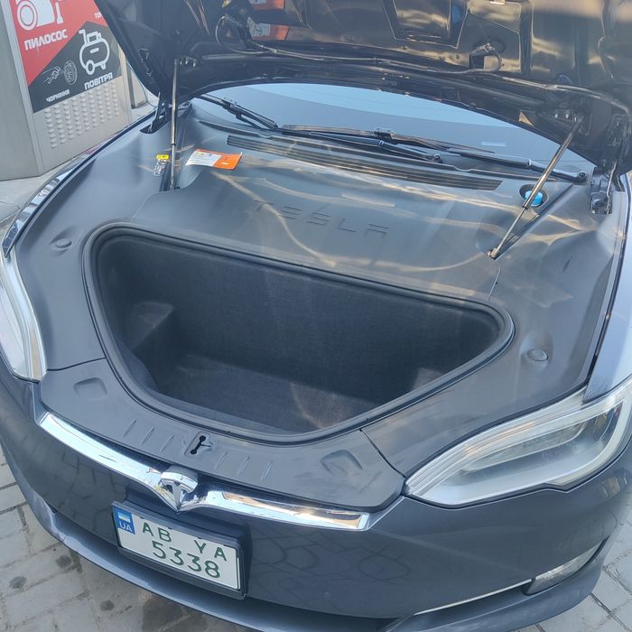 Продам Tesla model s 2018 100d