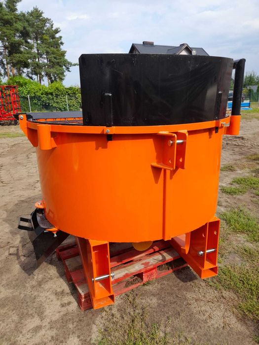 Do traktora na wom mieszalnik betonu 1200 L nowy