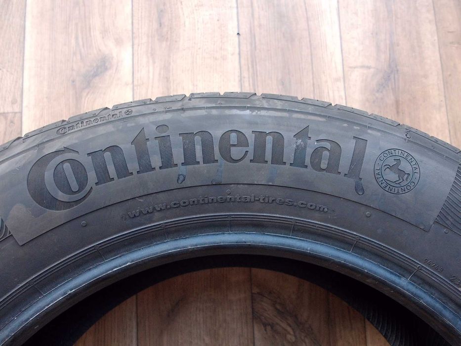 Continental Conti Premium Contact 5 SUV 225/60/17 99V z 2022r