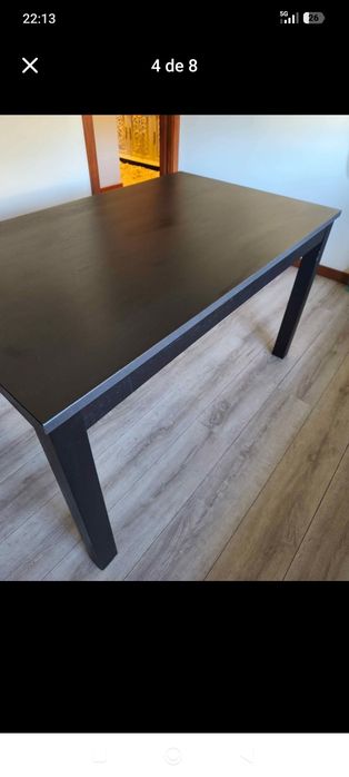 Mesa de cozinha em madeira