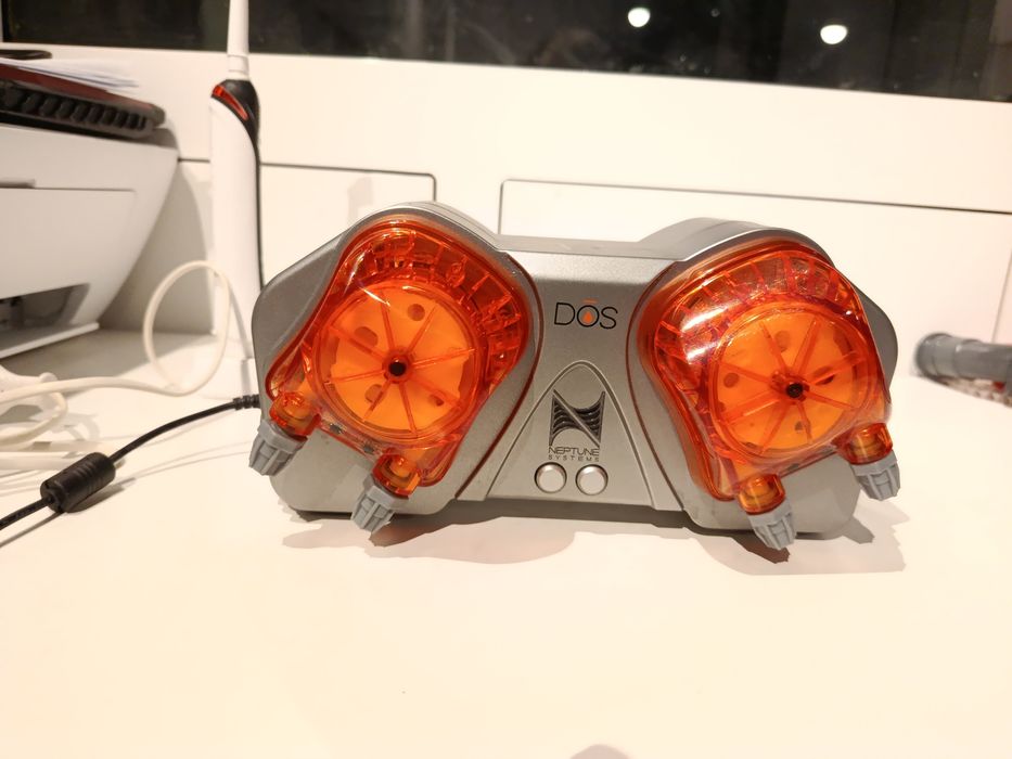 system dozujący i pomiaru płynów Neptune Systems Apex DOS. Polecam 
J