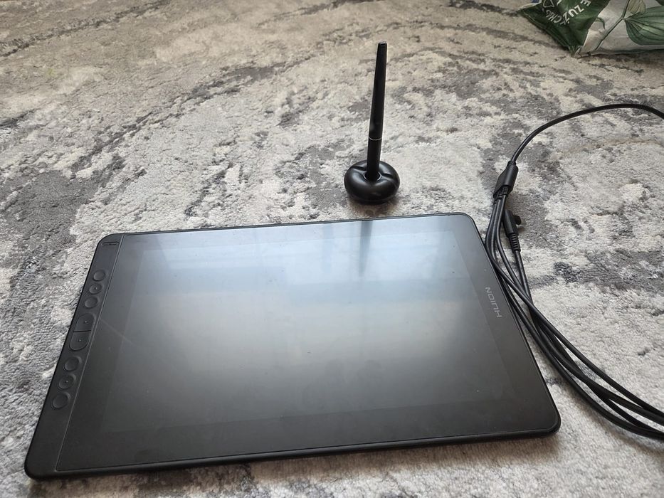 Tablet graficzny z ekranem HUION Kamvas 13 | Stan BDB / Komplet