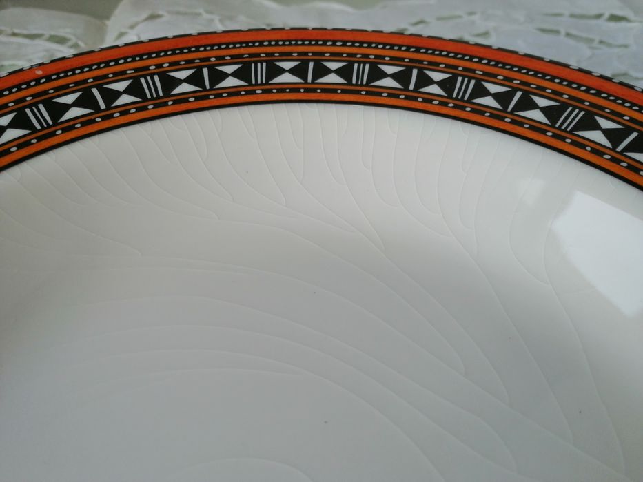 Conjunto de 6 + 1 pratos de sopa (motivos étnicos) - Vista Alegre