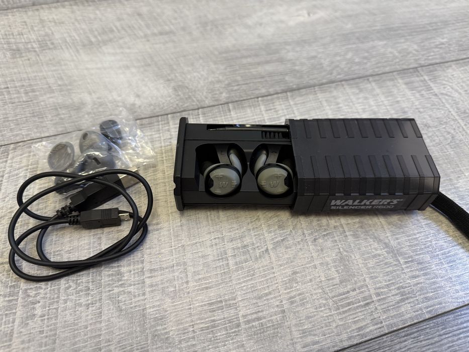 Активні захисні навушники Walker's Silencer R600 - Black: 5 000 грн ...