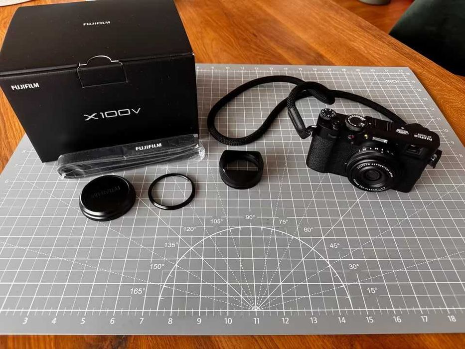 Fujifilm X100V — jak nowy
