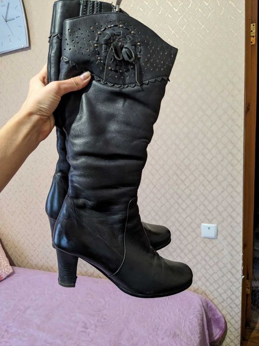 Жіночі шкіряні чобітки з натуральним хутром