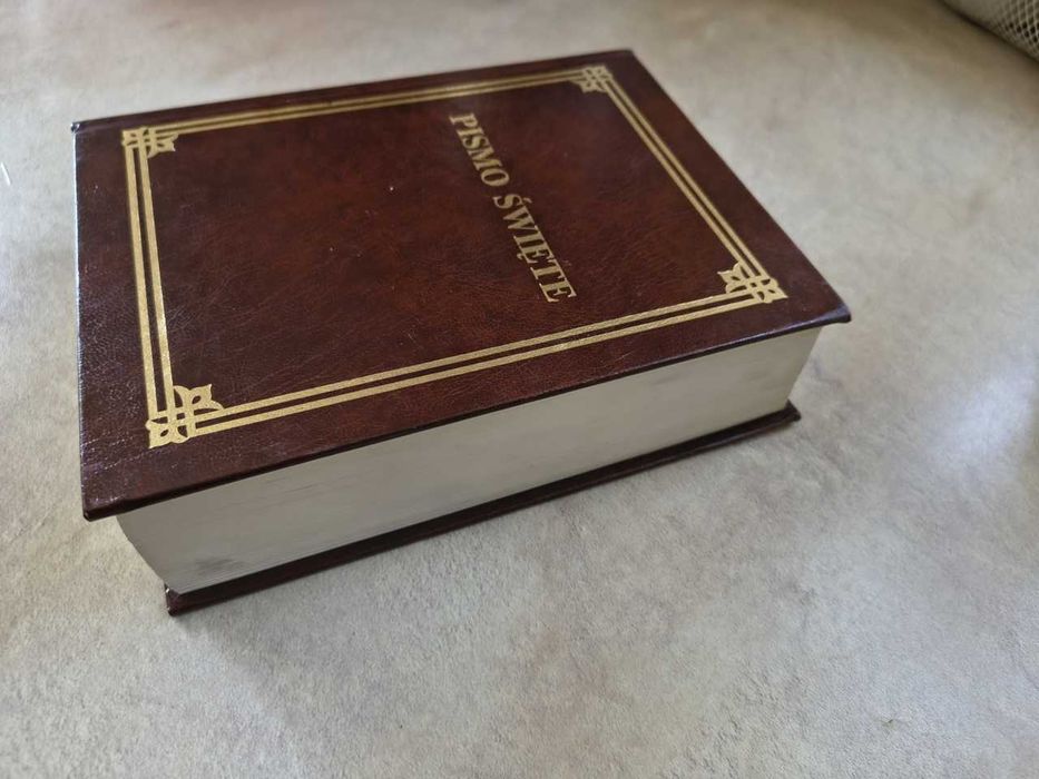 Pismo Święte Biblia Tysiąclecia III wydanie 1990 duży format- ładna