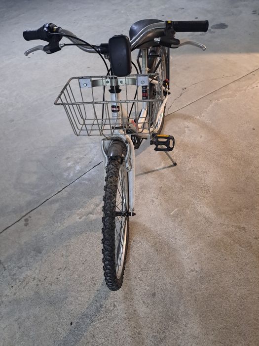 Vendo bicicleta de menina ou senhora