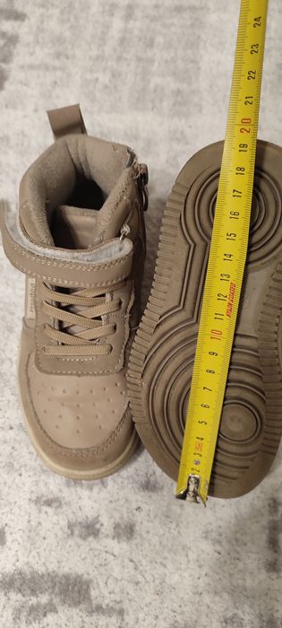 Демісезонні ботінки на дівчику