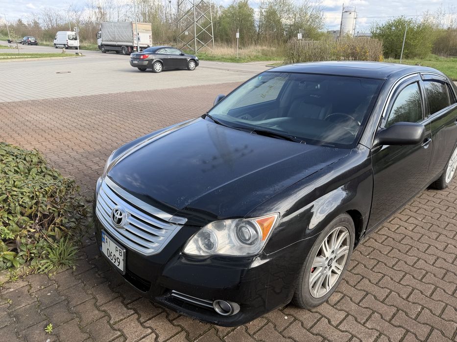 Toyota avalon бензин /газ