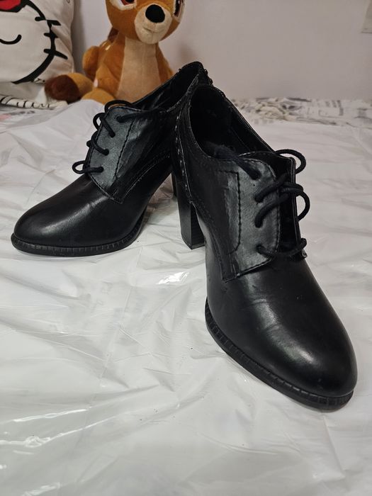 Sapato bota de salto alto preto