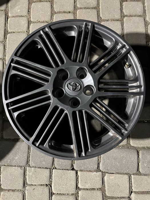 Alufelgi 5x114,3 18 cali Toyota Rav4 CH-R Corolla Cross czujniki TPMS
