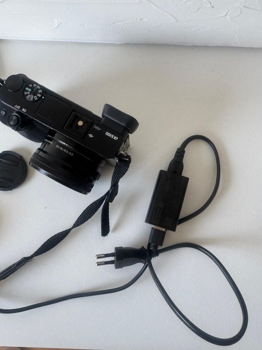 Câmara digital Sony Alpha ILCE-6100La K com Lente Zoom 16-50mm