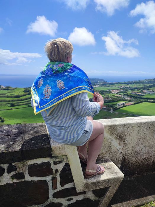 Lenço seda e postais dedicado ao Açores
