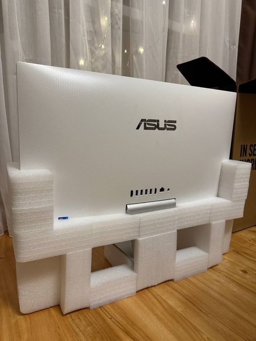 Моноблок ASUS V241E / i5-1135G7 / 16GB / 512GB SSD / як новий