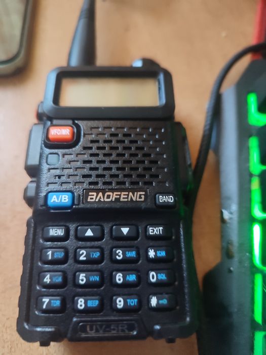 Дводіапазонна рація Baofeng UV-5R + акумулятор