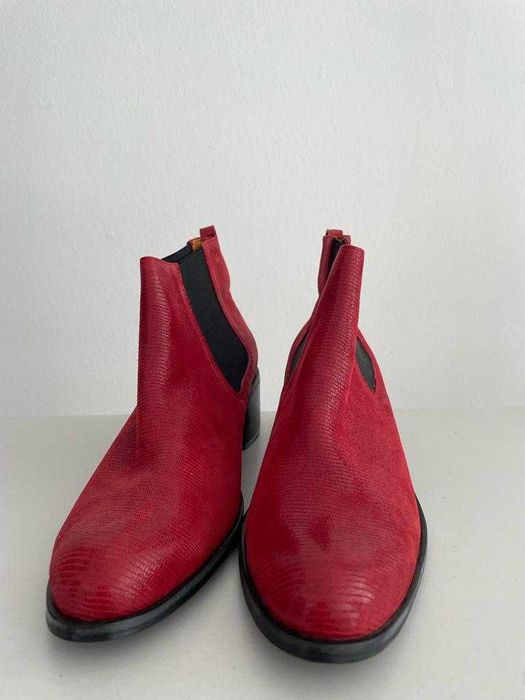 Sztyblety damskie czerwone.