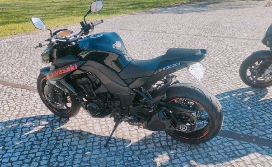 Kawazaki Z1000 de 2011 (Posso aceitar Troca por carro) Aceito proposta