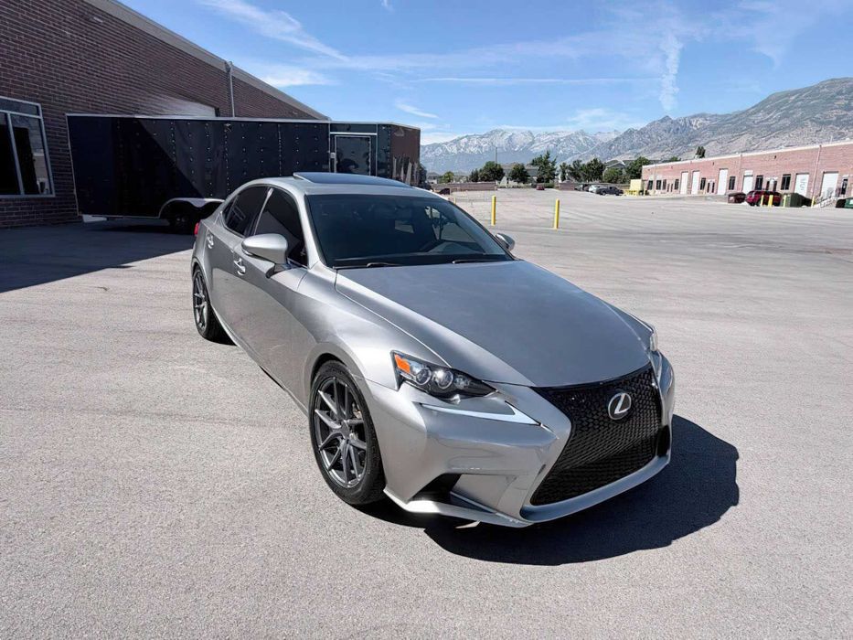 Lexus IS 300      2016