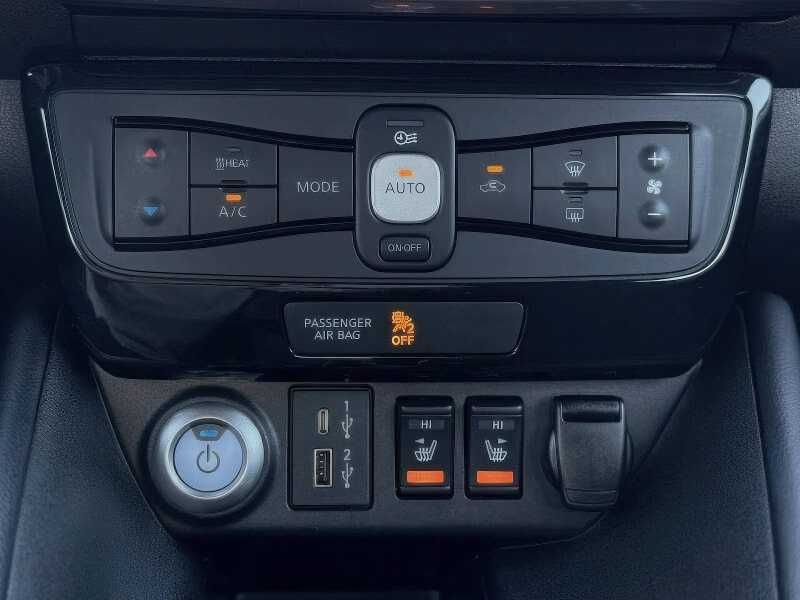 2022 Nissan LEAF SV