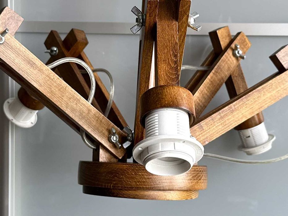 Люстра потолочна дерев'яна. 5 ріжків