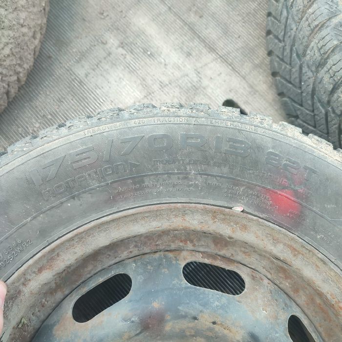 Koła '13 4x100 opony Nokian Weatherproof 175/70/13