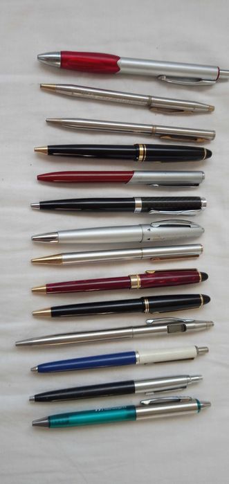 20 Canetas vendo por tudo 5€